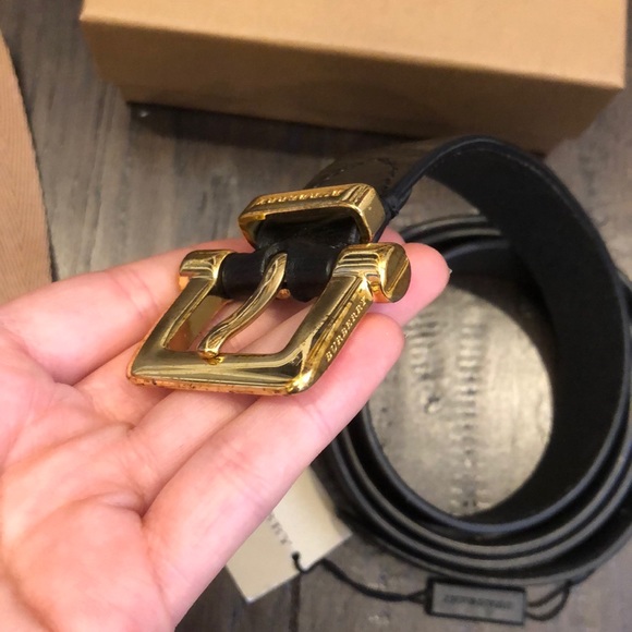COPY - BNWT Burberry Belt with Gold hardware - Picture 8 of 15